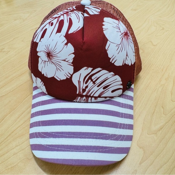 Roxy Floral Trucker Hat – Hibiscus & Stripes Snapback Cap - Picture 1 of 6